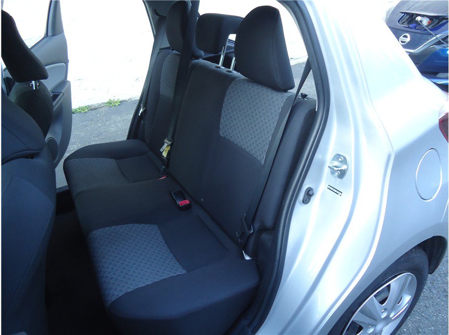 Used 2015 Toyota Yaris L FWD image 11