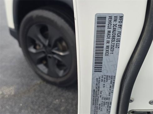 Used 2020 Jeep Compass Latitude image 18