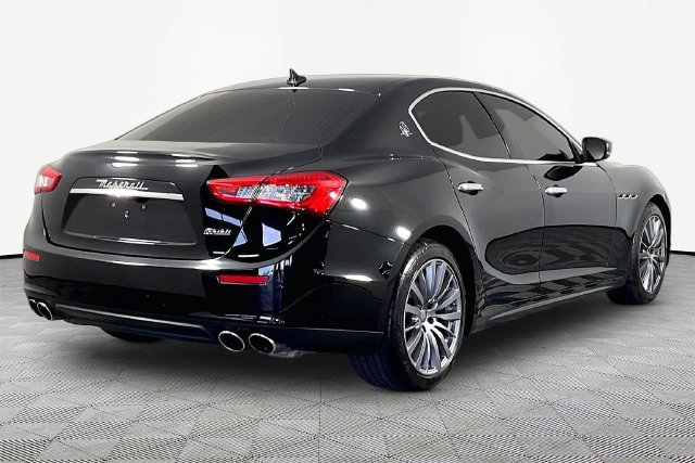 Used 2017 Maserati Ghibli RWD image 6