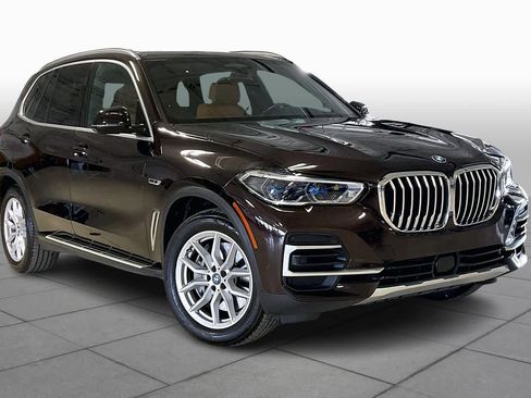 Used 2023 BMW X5 xDrive45e w/ Executive Package image 3