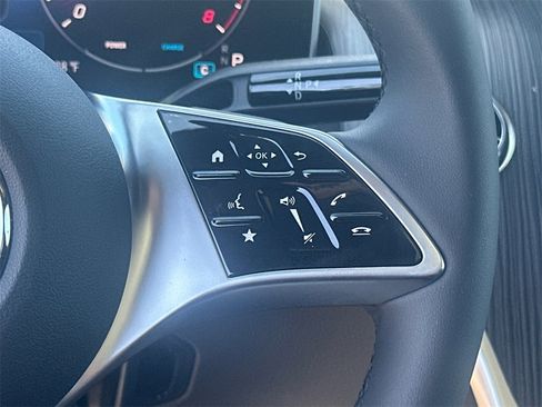 Certified 2025 Mercedes-Benz GLC 300 image 29