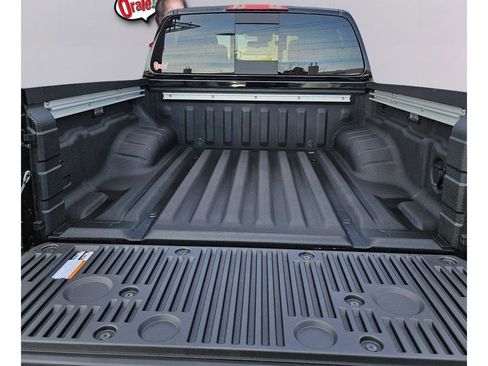 New 2026 Nissan Frontier SV w/ SV Convenience Package RWD image 17