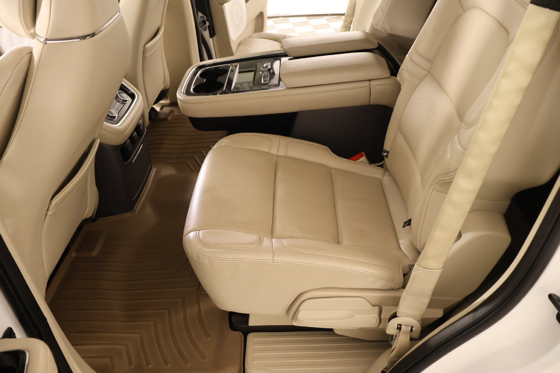 Used 2020 Lincoln Navigator Reserve w/ Equipment Group 208A Reserve AWD/4WD image 13