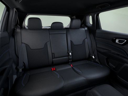 New 2026 Jeep Compass Latitude w/ Quick Order Package 29K image 16