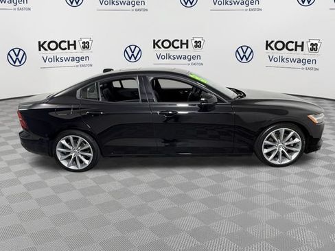 Used 2020 Volvo S60 T5 Momentum w/ Protection Package FWD image 9