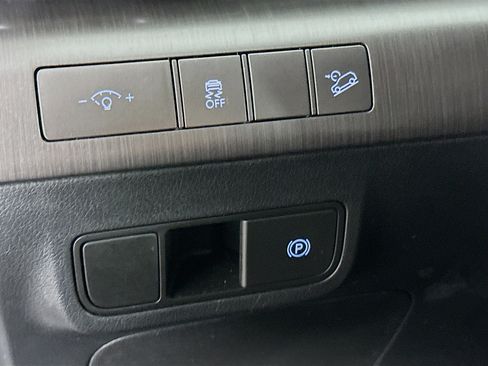 Used 2024 Hyundai Kona SEL image 17