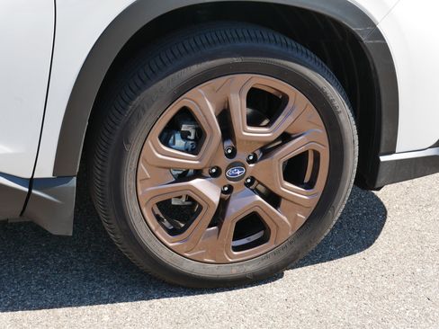 Used 2025 Subaru Ascent Bronze Edition AWD/4WD image 15