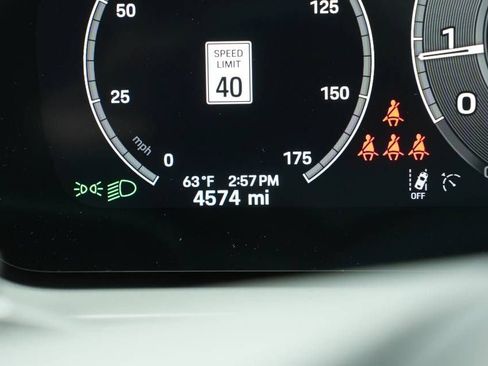 Certified 2025 Porsche Cayenne AWD/4WD image 15