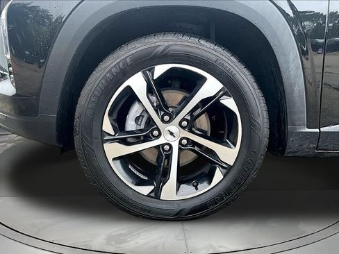 Used 2024 Chevrolet Trax RS w/ Driver Confidence Package FWD image 34