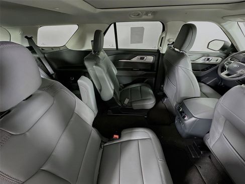 New 2026 Ford Explorer Active w/ Active Comfort Package image 29
