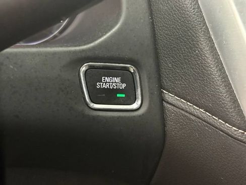 Used 2021 GMC Acadia SLE w/ Driver Convenience Package FWD image 27