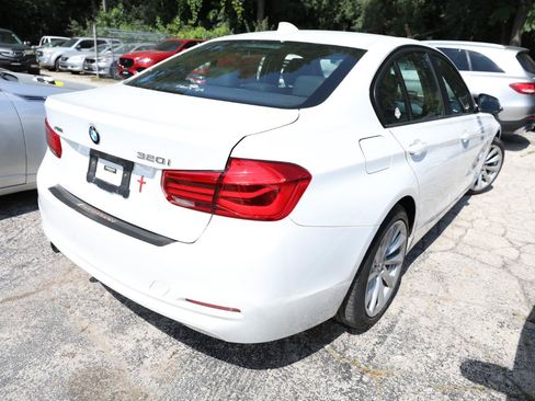 Used 2016 BMW 320i xDrive Sedan AWD/4WD image 6