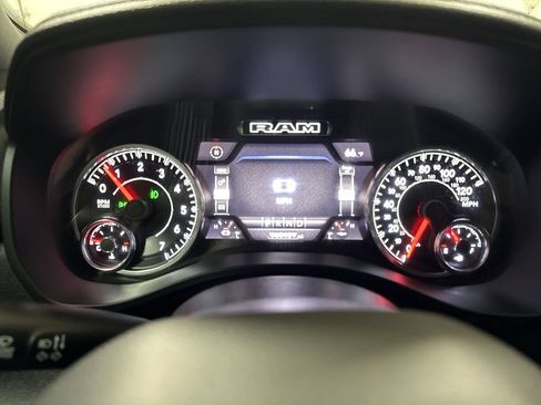 Used 2022 RAM 1500 Laramie w/ Sport Appearance Package AWD/4WD image 12