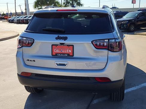New 2026 Jeep Compass Latitude AWD/4WD image 7
