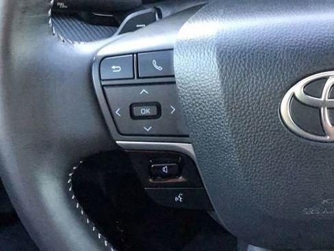 Used 2025 Toyota Camry SE image 20