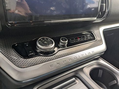 New 2025 Ford Expedition Max Platinum w/ Stealth Performance Package image 21