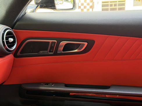 Used 2016 Mercedes-Benz AMG GT S image 28