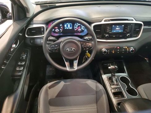 Used 2016 Kia Sorento LX image 14