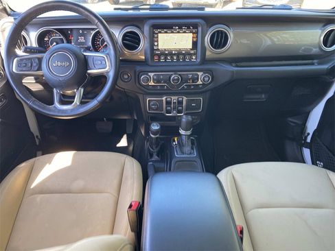 Used 2018 Jeep Wrangler Unlimited Sahara image 26