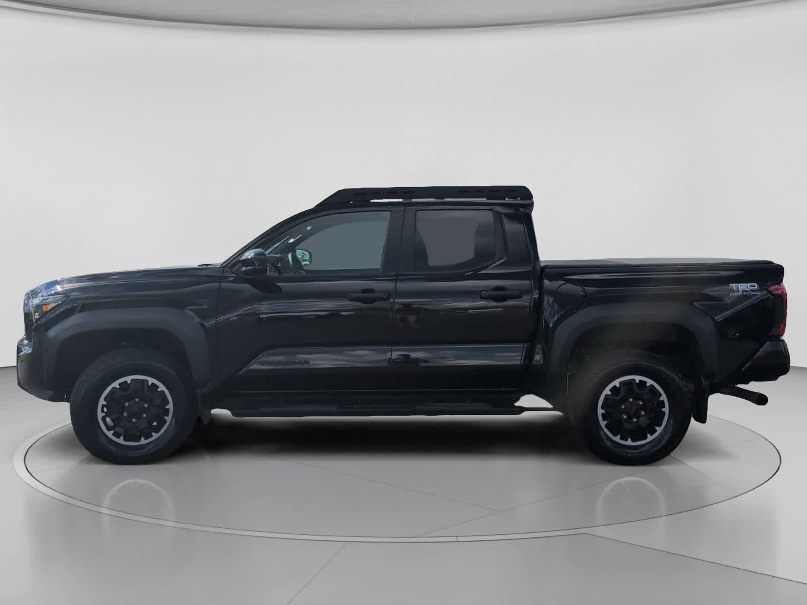 Used 2024 Toyota Tacoma TRD Off-Road AWD/4WD image 5