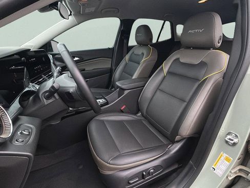 Used 2025 Chevrolet Trax ACTIV w/ Driver Confidence Package image 11