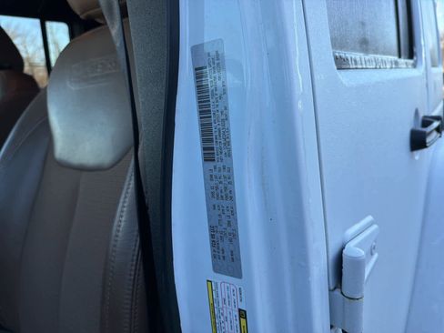 Used 2017 Jeep Wrangler 75th Anniversary image 19