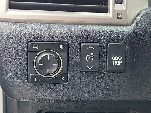 Used 2019 Lexus GX 460 Premium image 23