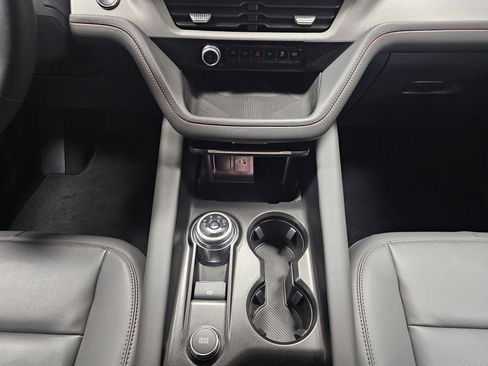 Used 2025 Ford Explorer Active w/ Active Comfort Package image 22