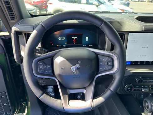 Used 2025 Ford Bronco Outer Banks image 13
