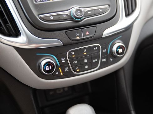 Certified 2023 Chevrolet Equinox LT w/ Driver Convenience Package image 16