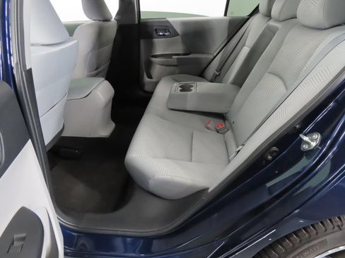 Used 2017 Honda Accord LX image 37