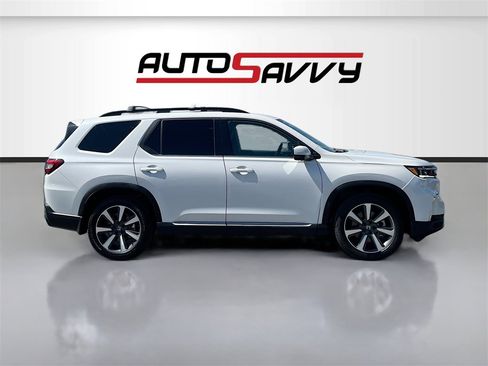 Used 2023 Honda Pilot Elite image 8