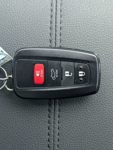 Used 2021 Toyota RAV4 Limited w/ Limited Grade Weather Package AWD/4WD image 35