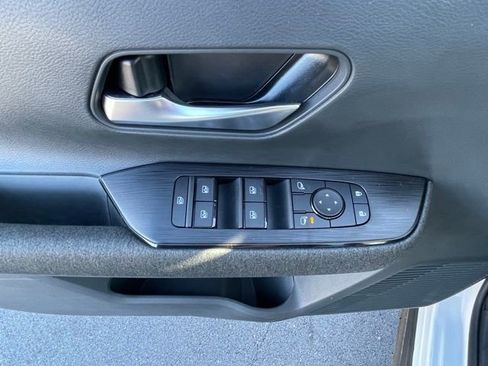 New 2025 Nissan Kicks SV FWD image 12