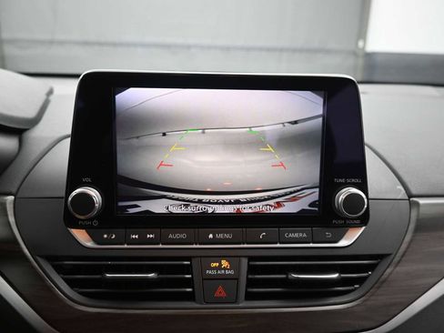 Used 2023 Nissan Altima 2.5 SV image 18