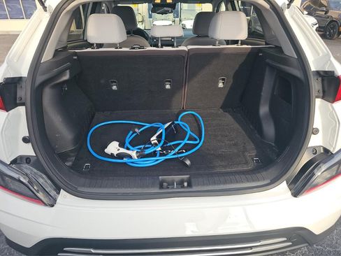Used 2023 Hyundai Kona SE FWD image 22