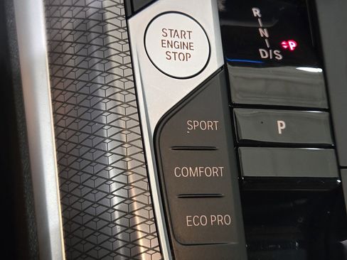 Certified 2025 BMW 440i xDrive w/ Premium Package image 25