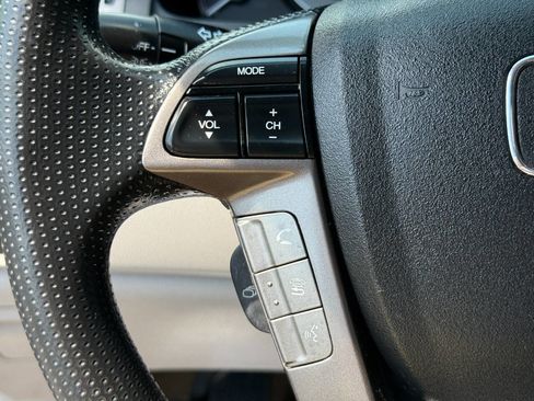 Used 2016 Honda Odyssey SE image 15