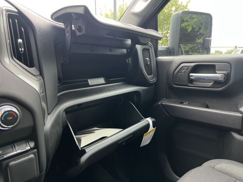 New 2026 Chevrolet Silverado 2500 Custom w/ Custom Value Package AWD/4WD image 32