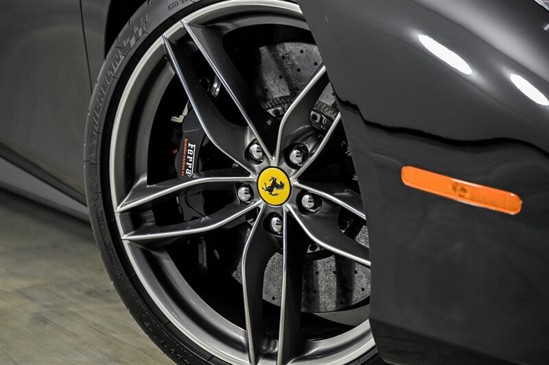 Used 2016 Ferrari 488 GTB RWD image 3