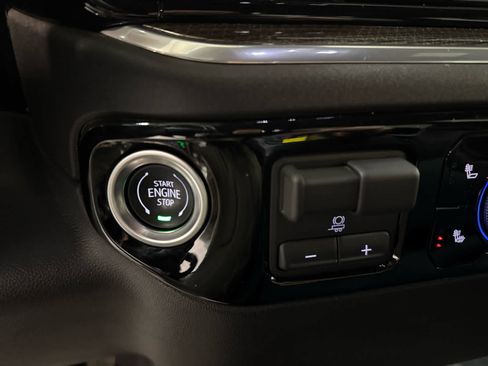 Certified 2025 Chevrolet Silverado 2500 LT w/ Convenience Package image 22