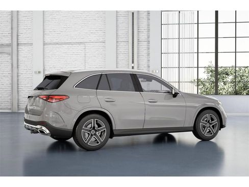 New 2026 Mercedes-Benz GLC 300 4MATIC image 19