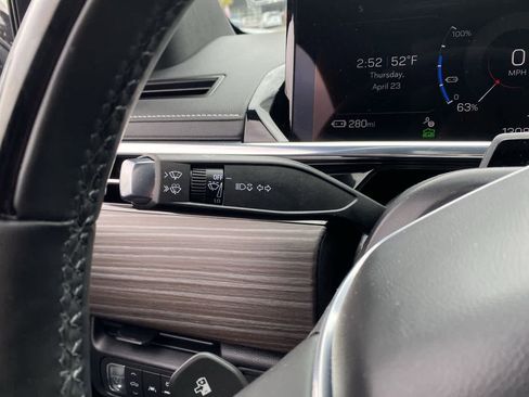 Used 2025 GMC Sierra EV Denali AWD/4WD image 22