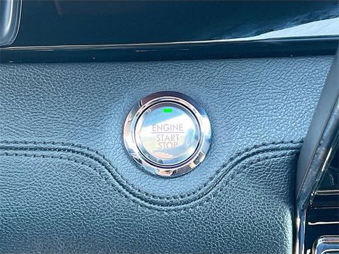 Used 2022 Lincoln Navigator L Reserve image 18