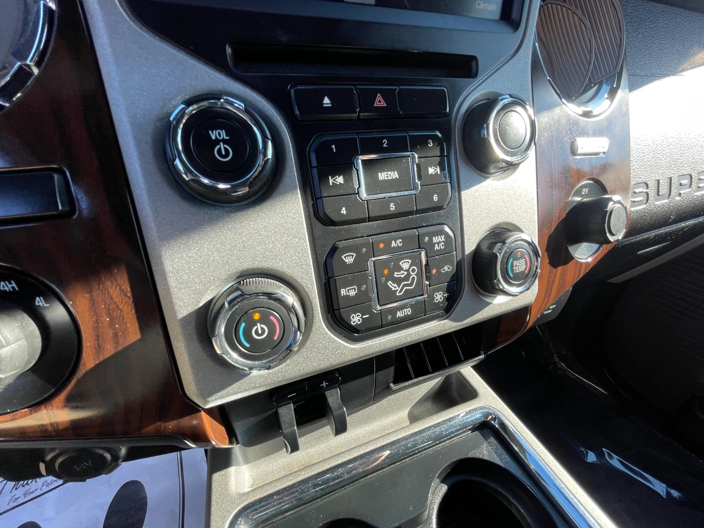 Used 2015 Ford F350 Lariat AWD/4WD image 16