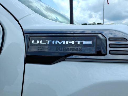 Used 2025 GMC Sierra 2500 Denali Ultimate AWD/4WD image 9