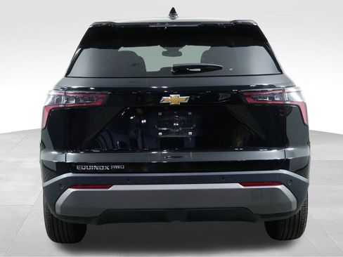 Used 2025 Chevrolet Equinox LT image 9