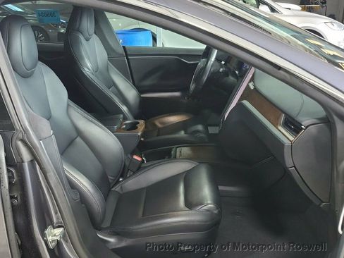 Used 2020 Tesla Model S Long Range Plus image 3