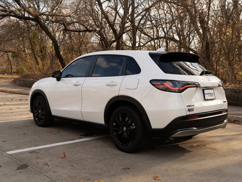 Used 2026 Honda HR-V Sport image 7