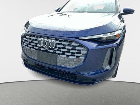 New 2025 Audi Q5 Prestige image 7